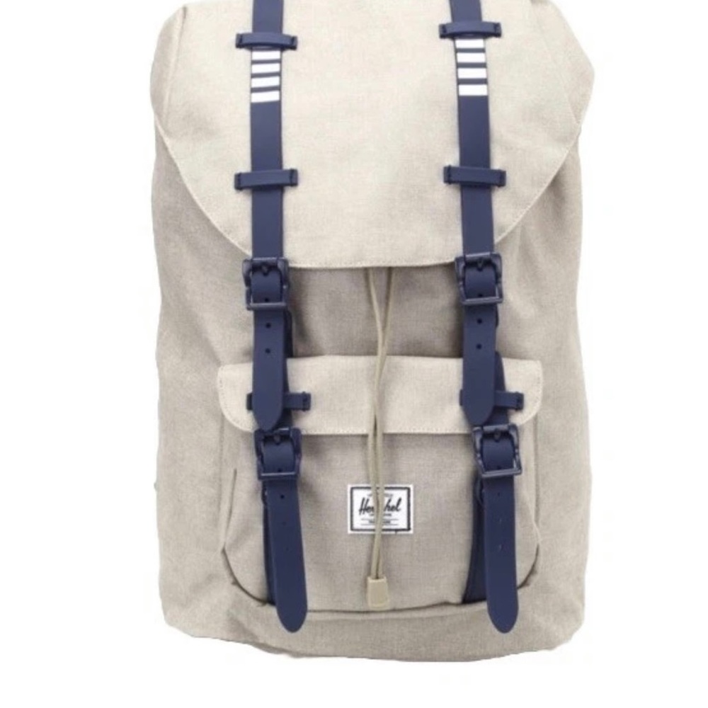 Herschel Little America Backpack, 845 Oz, Light Khaki Crosshatch - Picture 4 of 6
